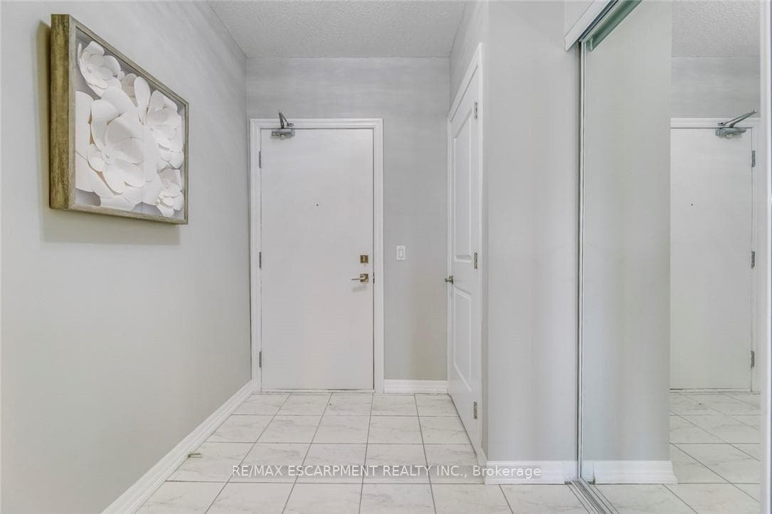 5001 Corporate Drive Unit 501 photo 8