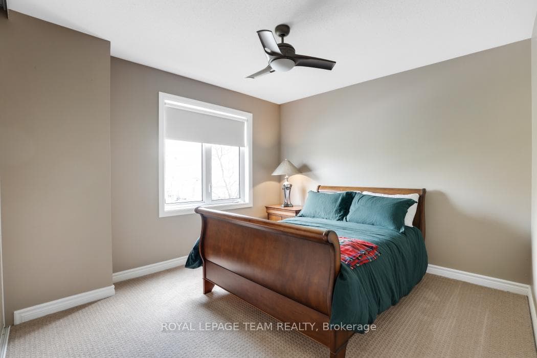 406 Pillett Street photo 29