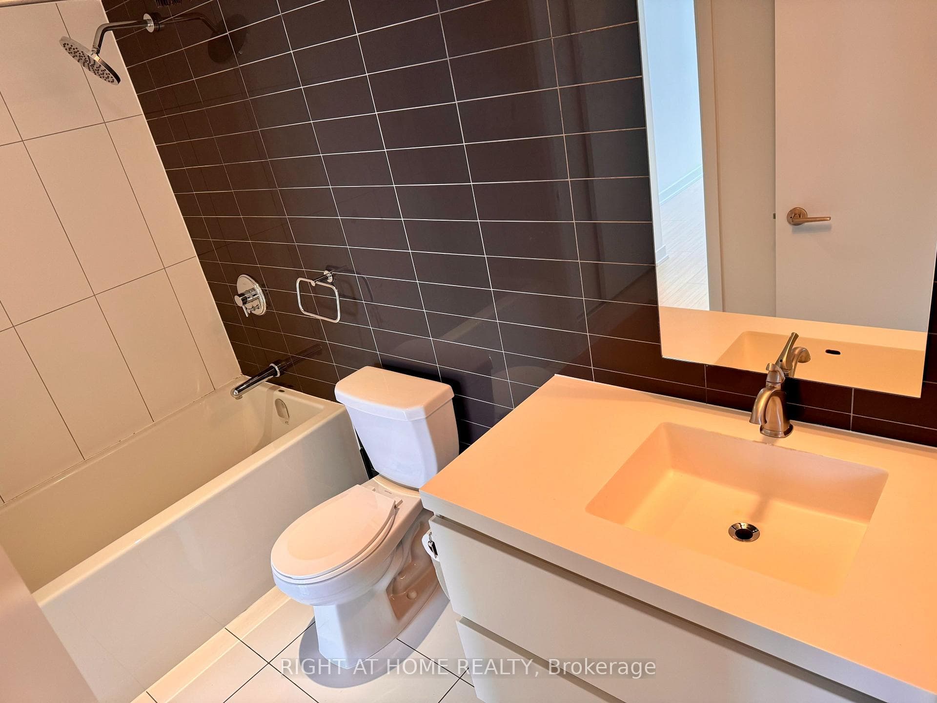 85 Queens Wharf Road Unit 1209 photo 9