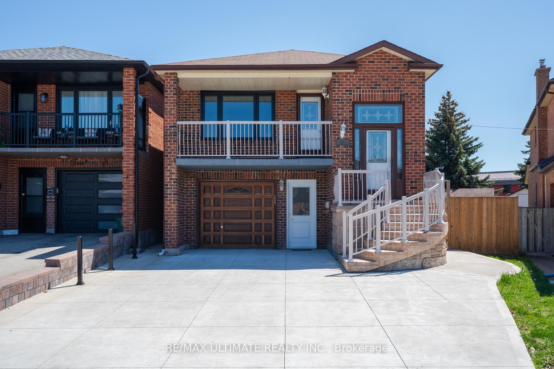 25 Twinberry Crescent Unit UPPER photo 1