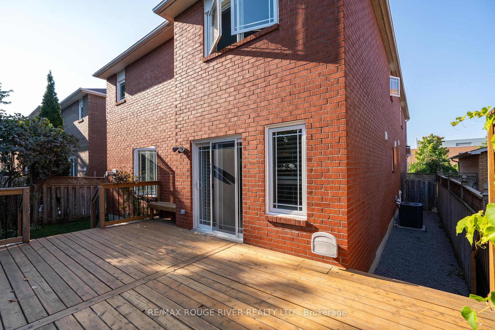 31 Kerrison Drive photo 34