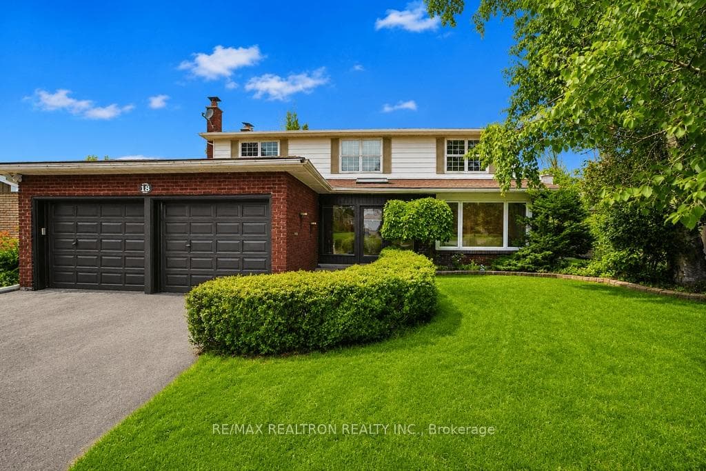 18 Debra Crescent photo 2