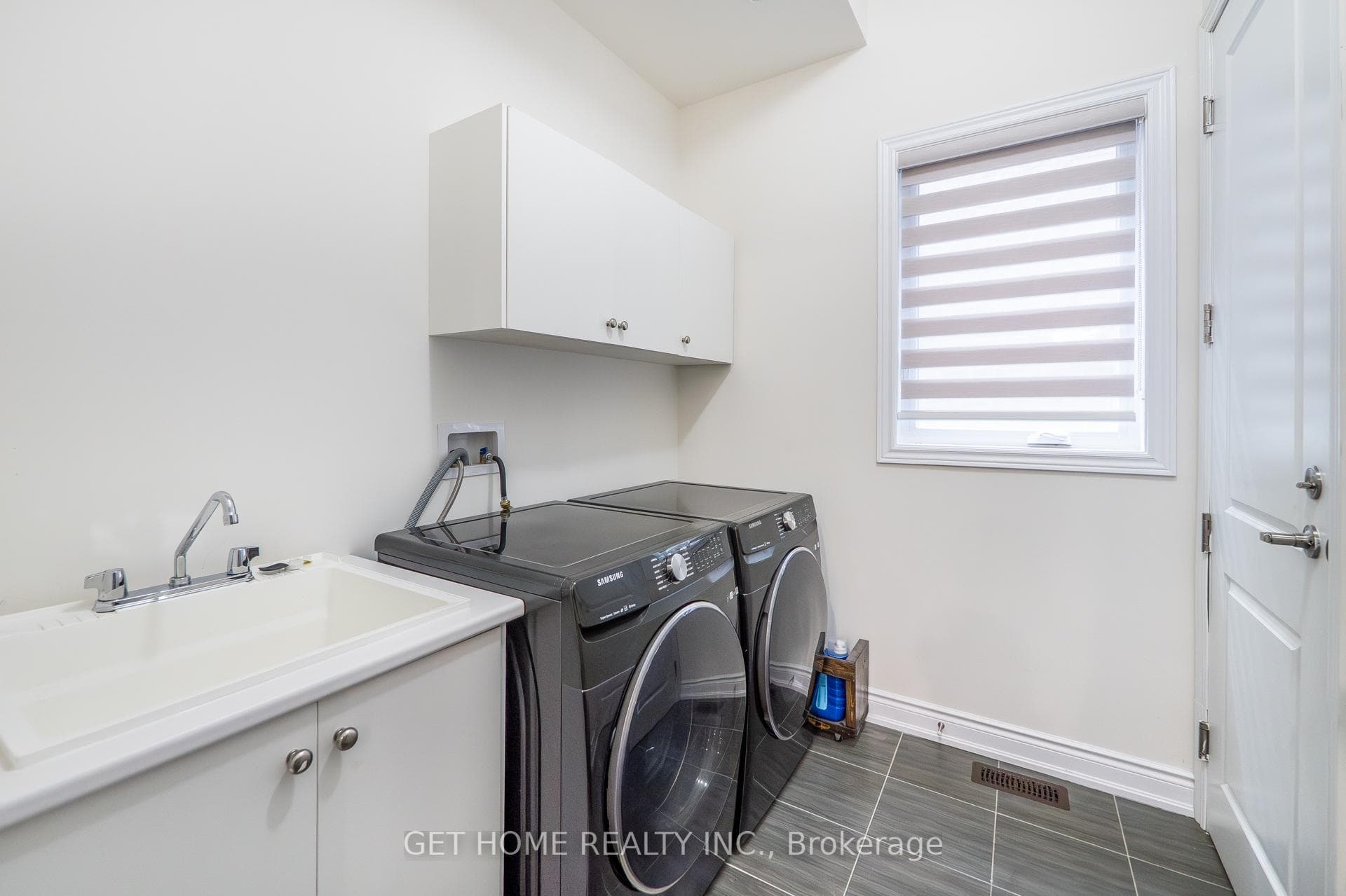 30 Lowell Crescent photo 16