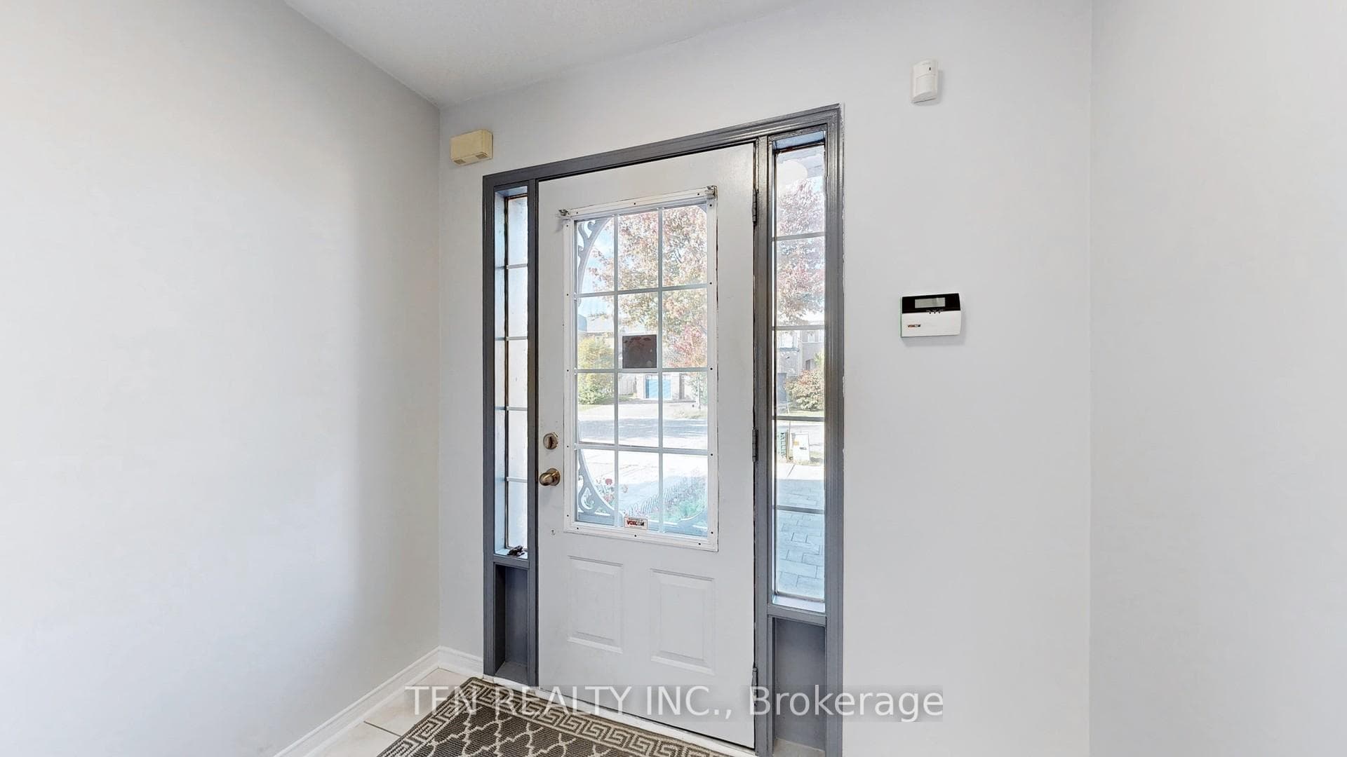 49 Macmillan Avenue photo 16