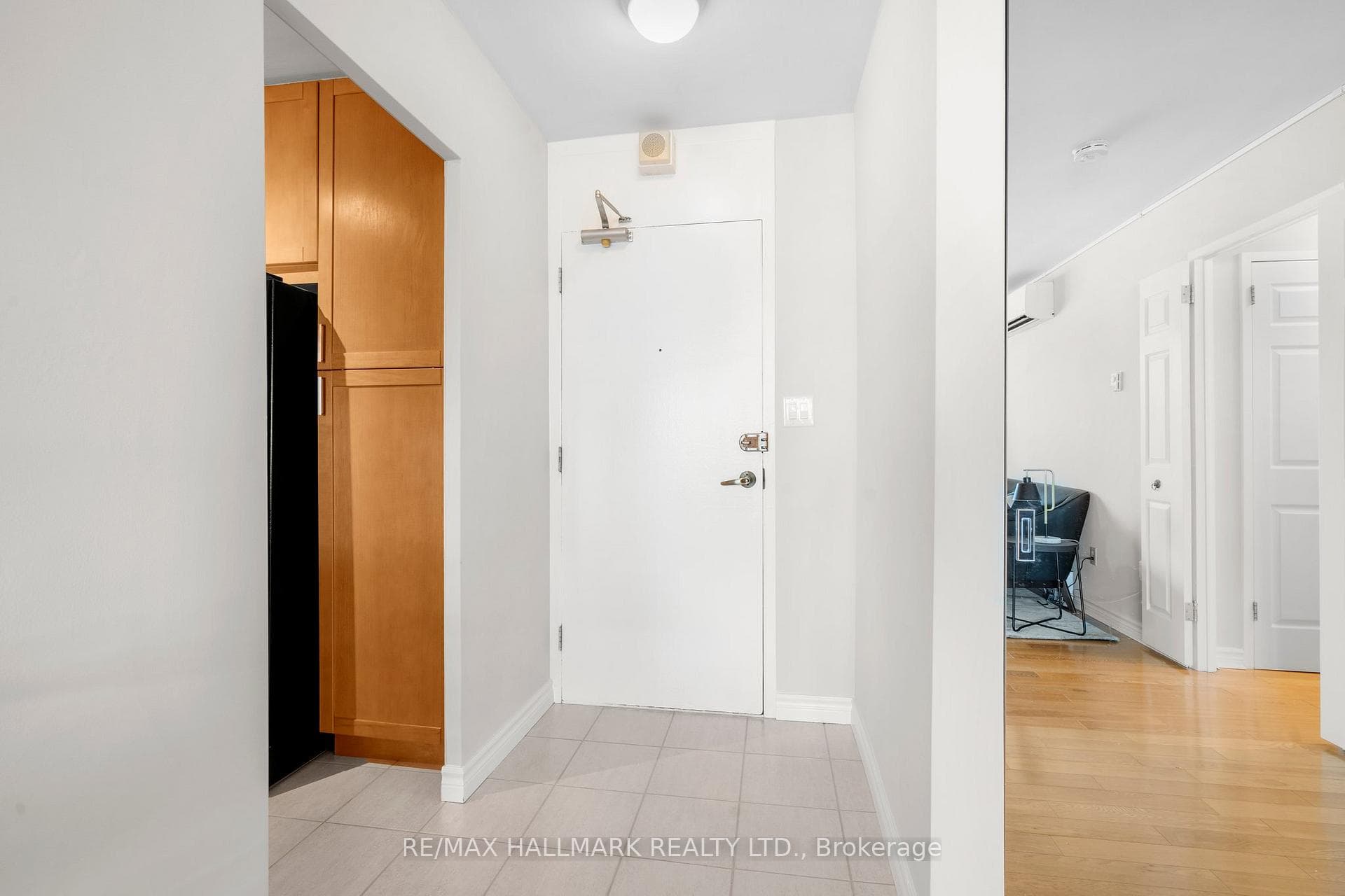 40 Homewood Avenue Unit 2501 photo 5