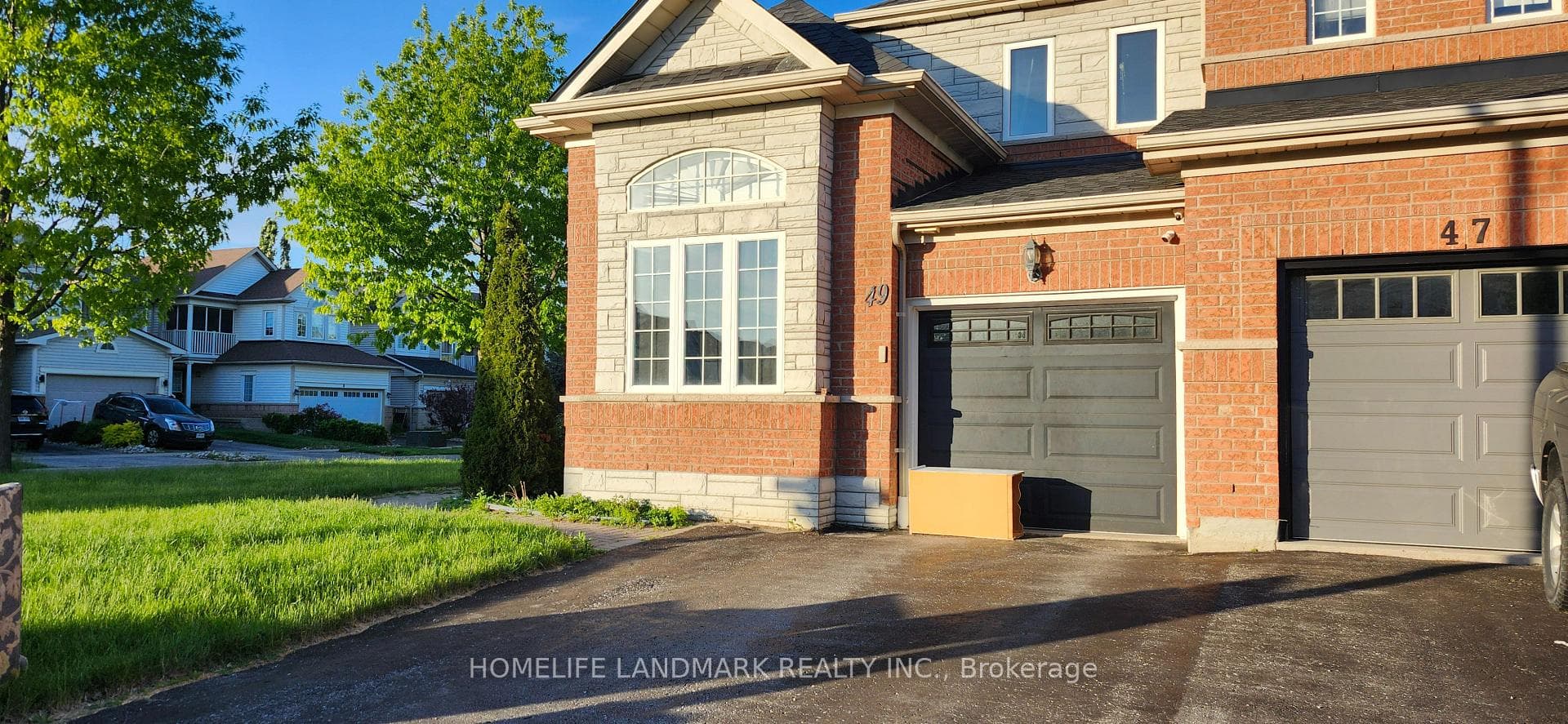Attached Garage with 1 car driveway