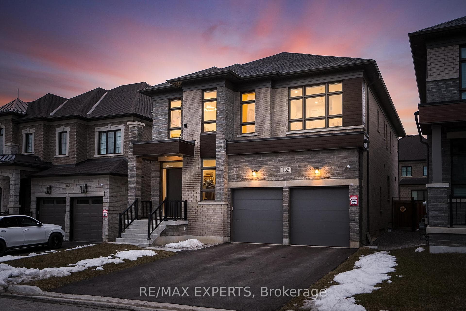 163 WAINFLEET Crescent photo 3