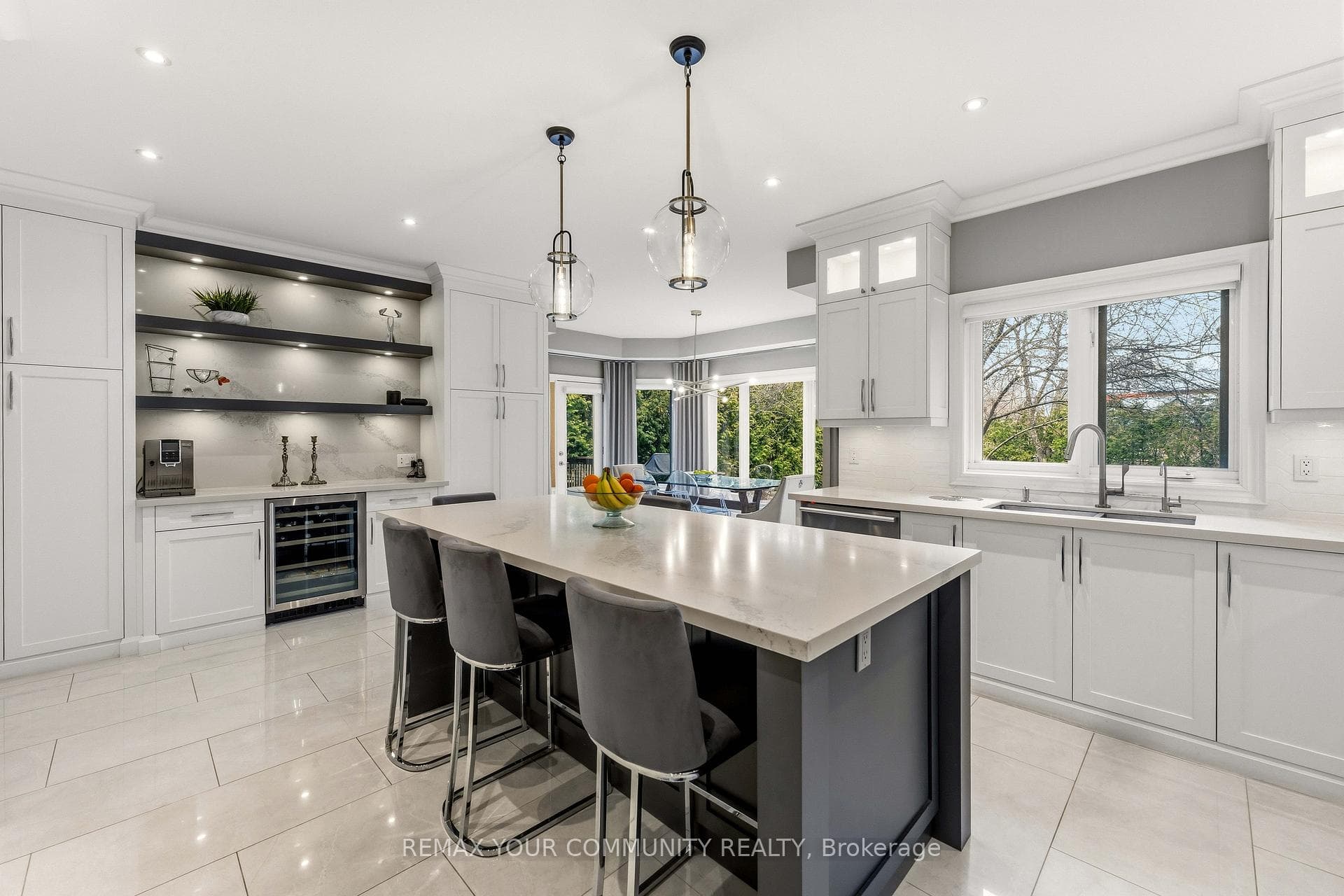 37 Vaughan Boulevard photo 13