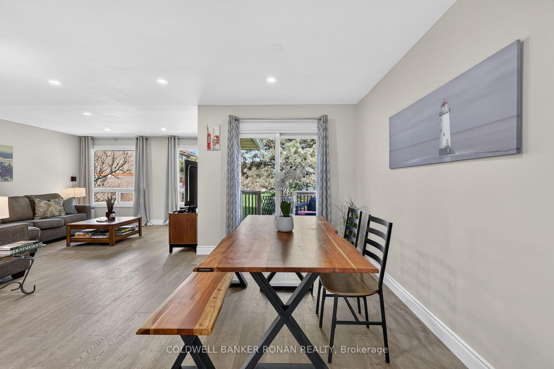 7 Robins Lane photo 9
