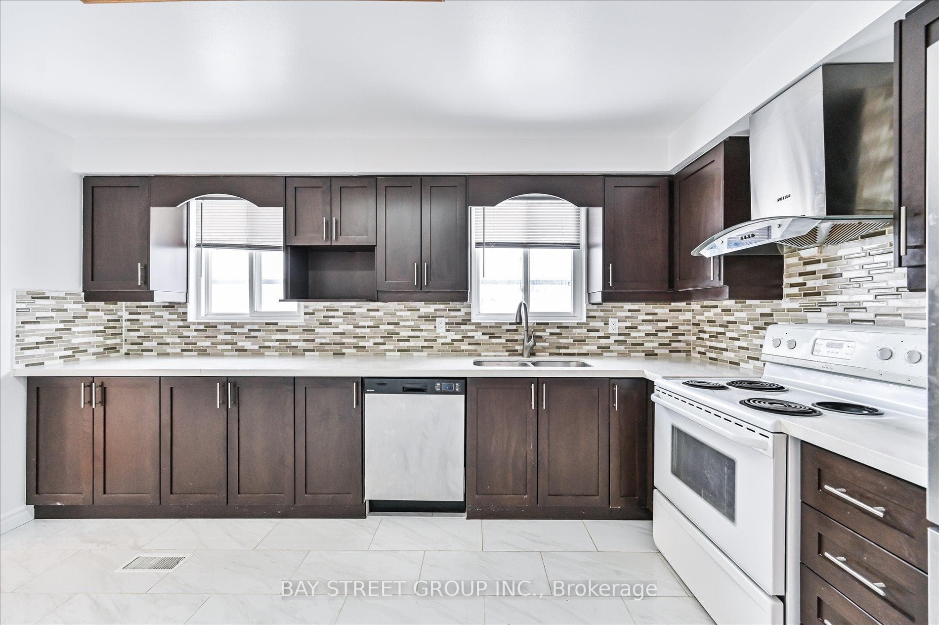 14 Tuscarora Drive Unit Upper photo 2