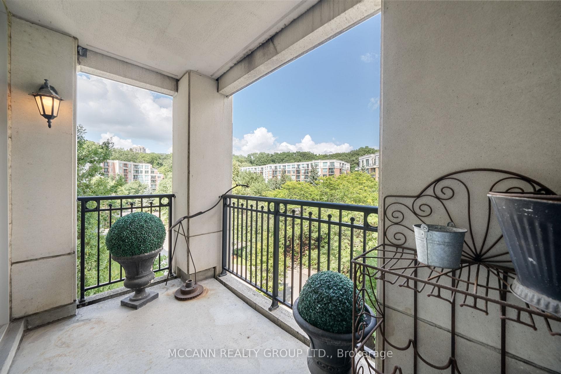 18 William Carson Crescent Unit 614 photo 11