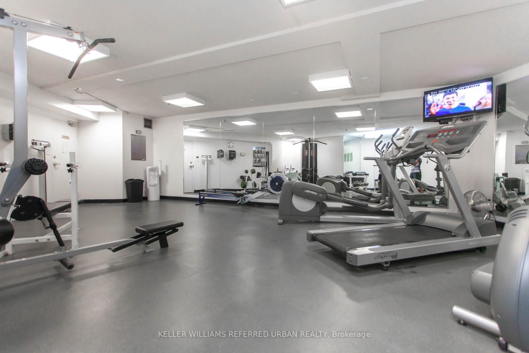 270 Queens Quay Unit 2401 photo 29