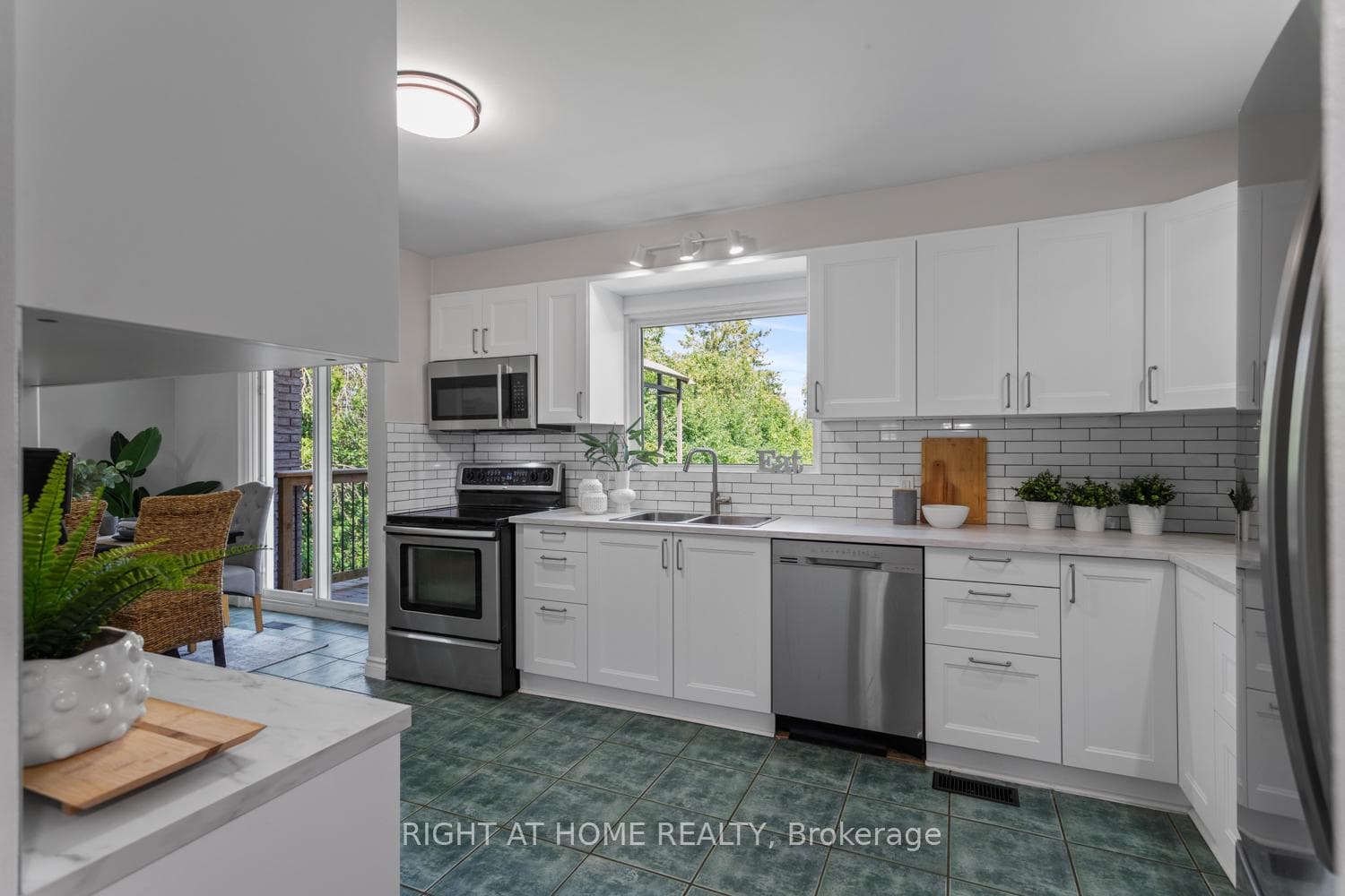 5298 Bethesda Road photo 15