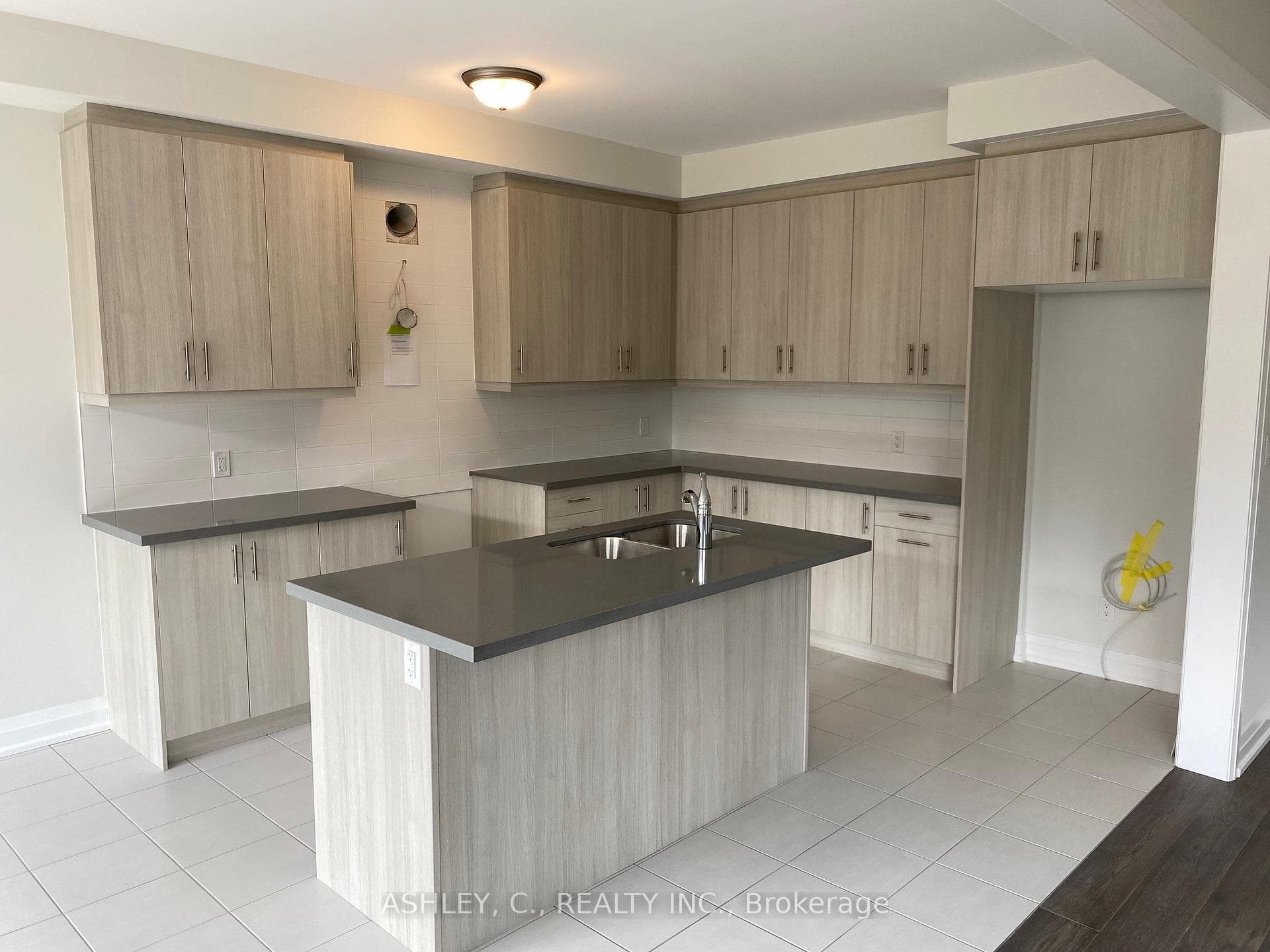 3 Gladmary Drive photo 5