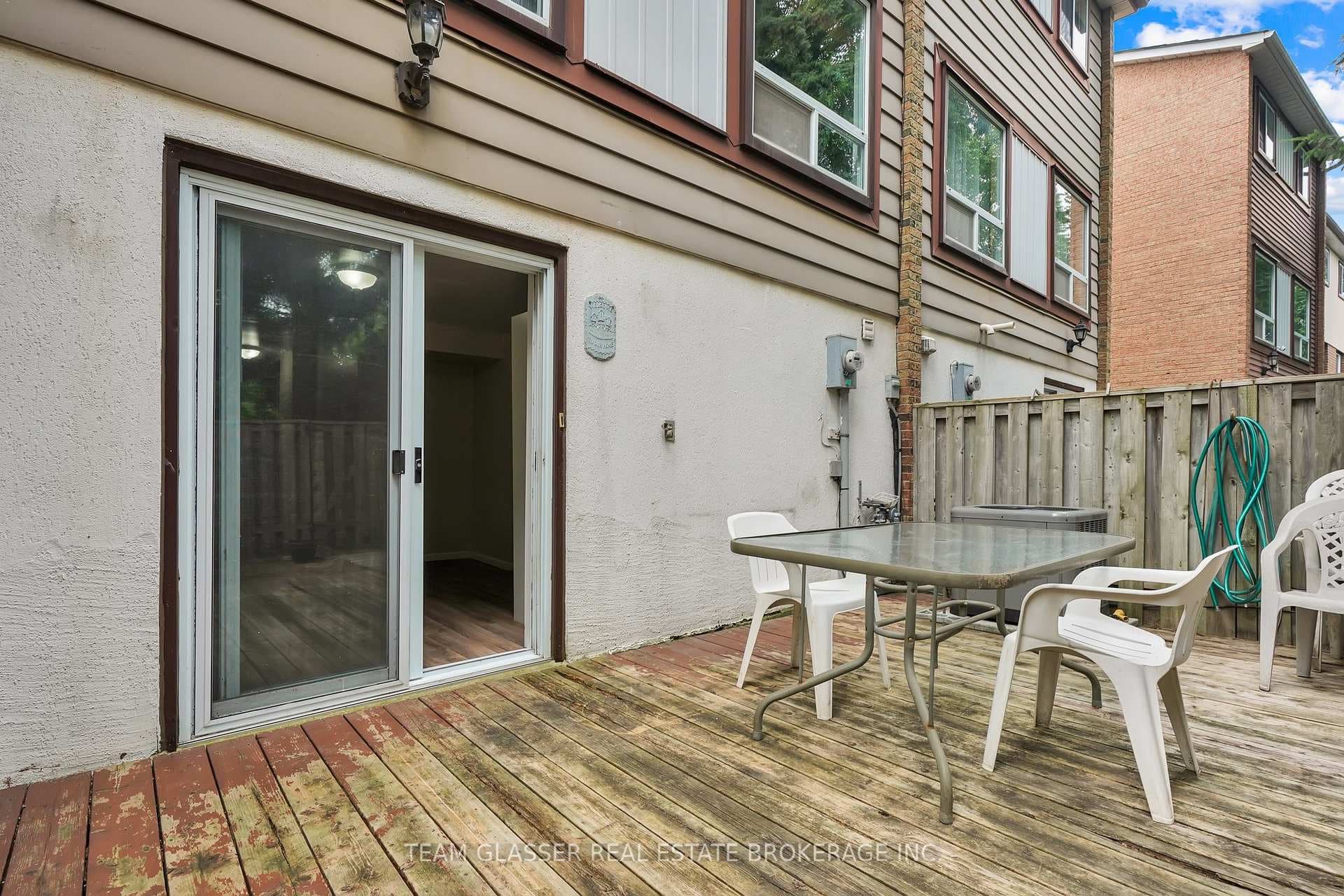 98 Moregate Crescent Unit 90 photo 38