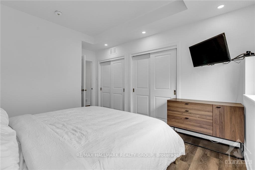 390 ROLLING MEADOW Crescent Unit F photo 8