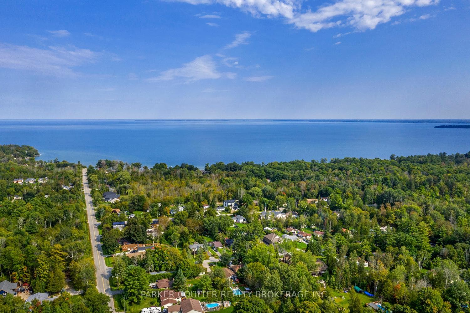660 Mapleview Drive photo 36