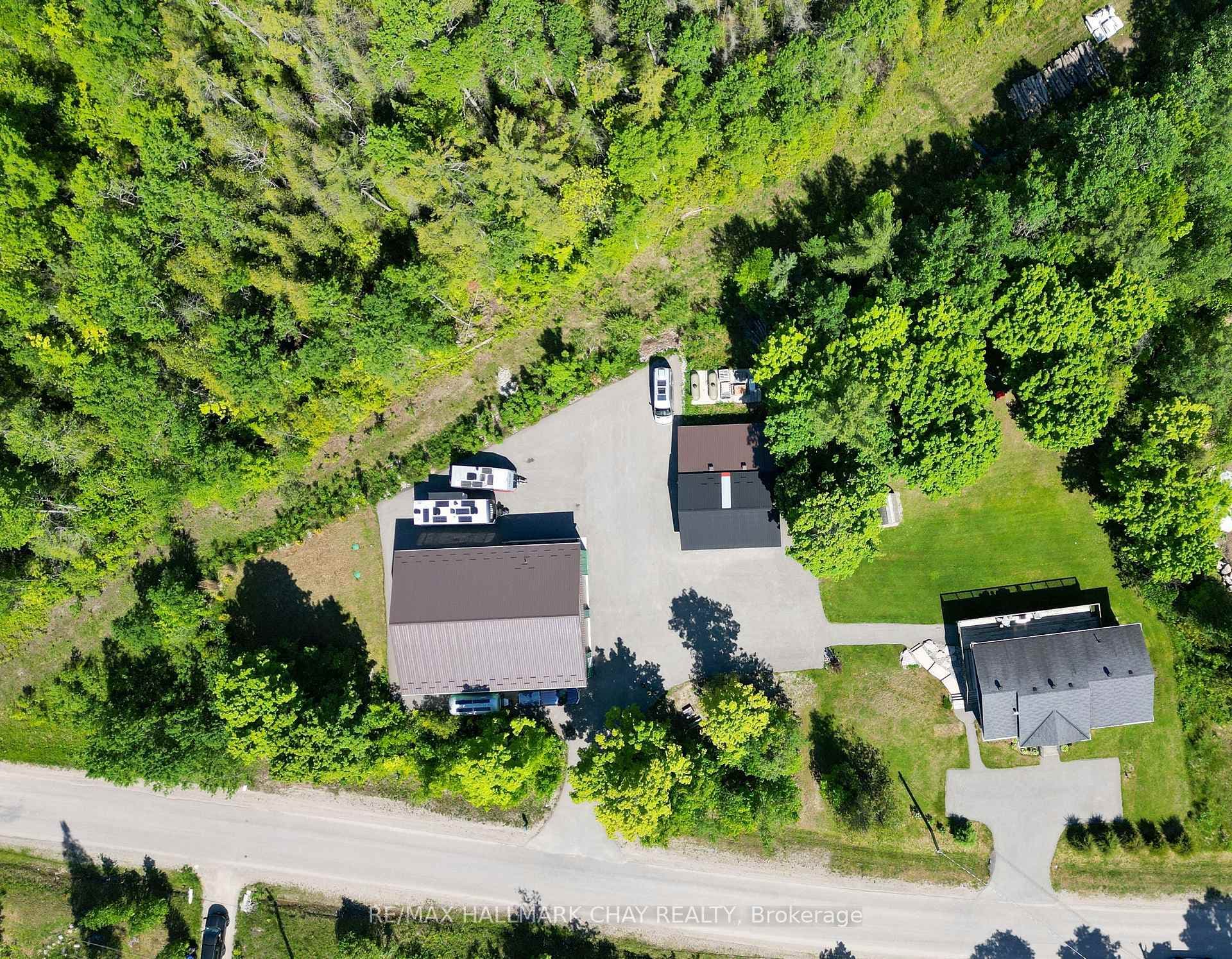44 Meadows Avenue photo 2