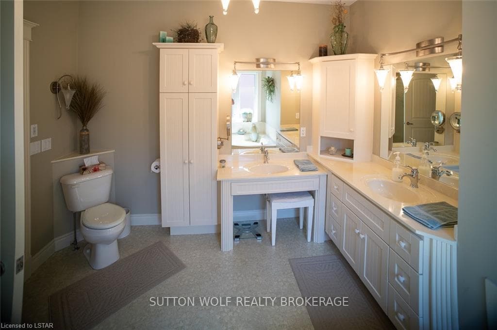 217 MILL POND Crescent photo 22
