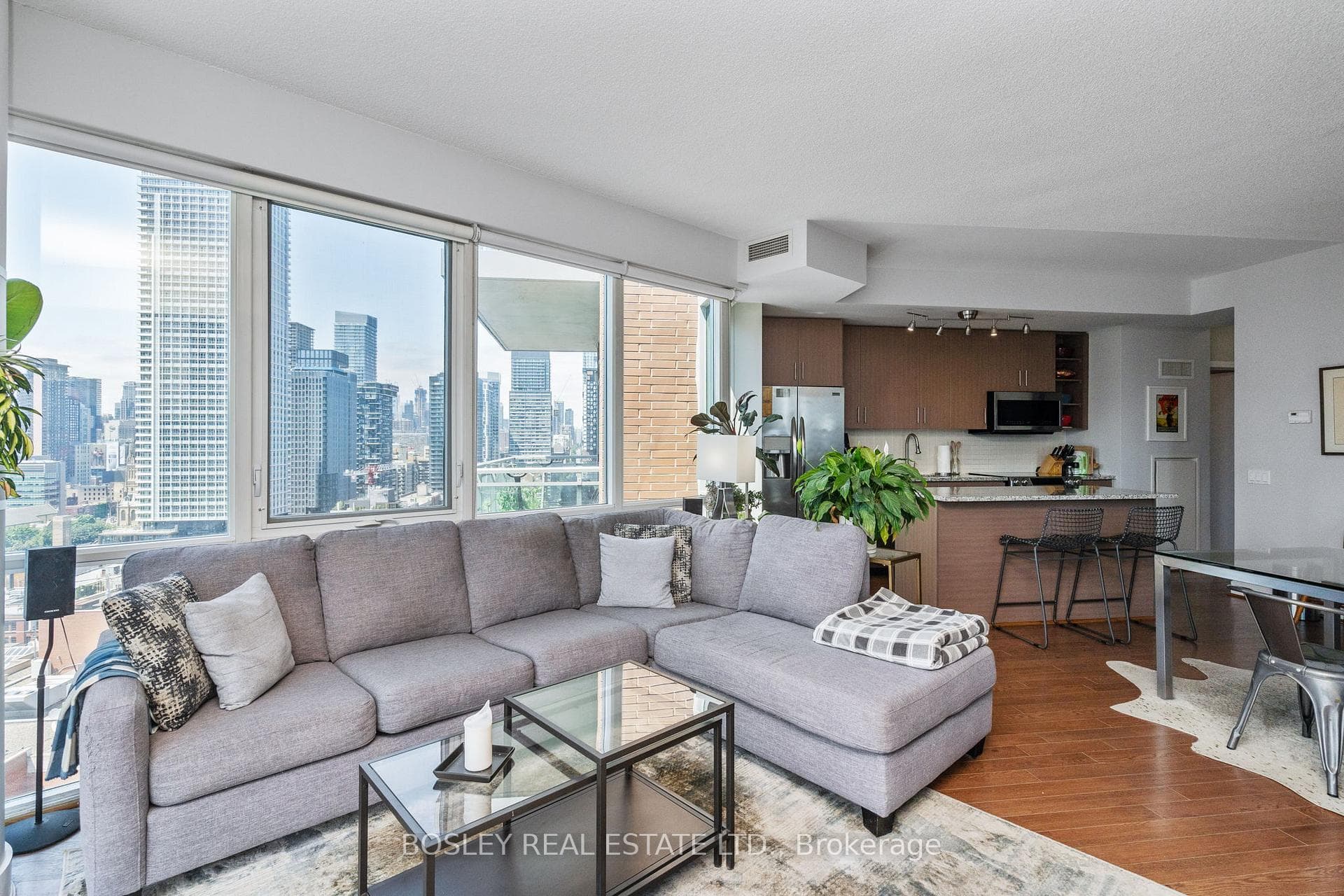 112 George Street Unit 2104 photo 12