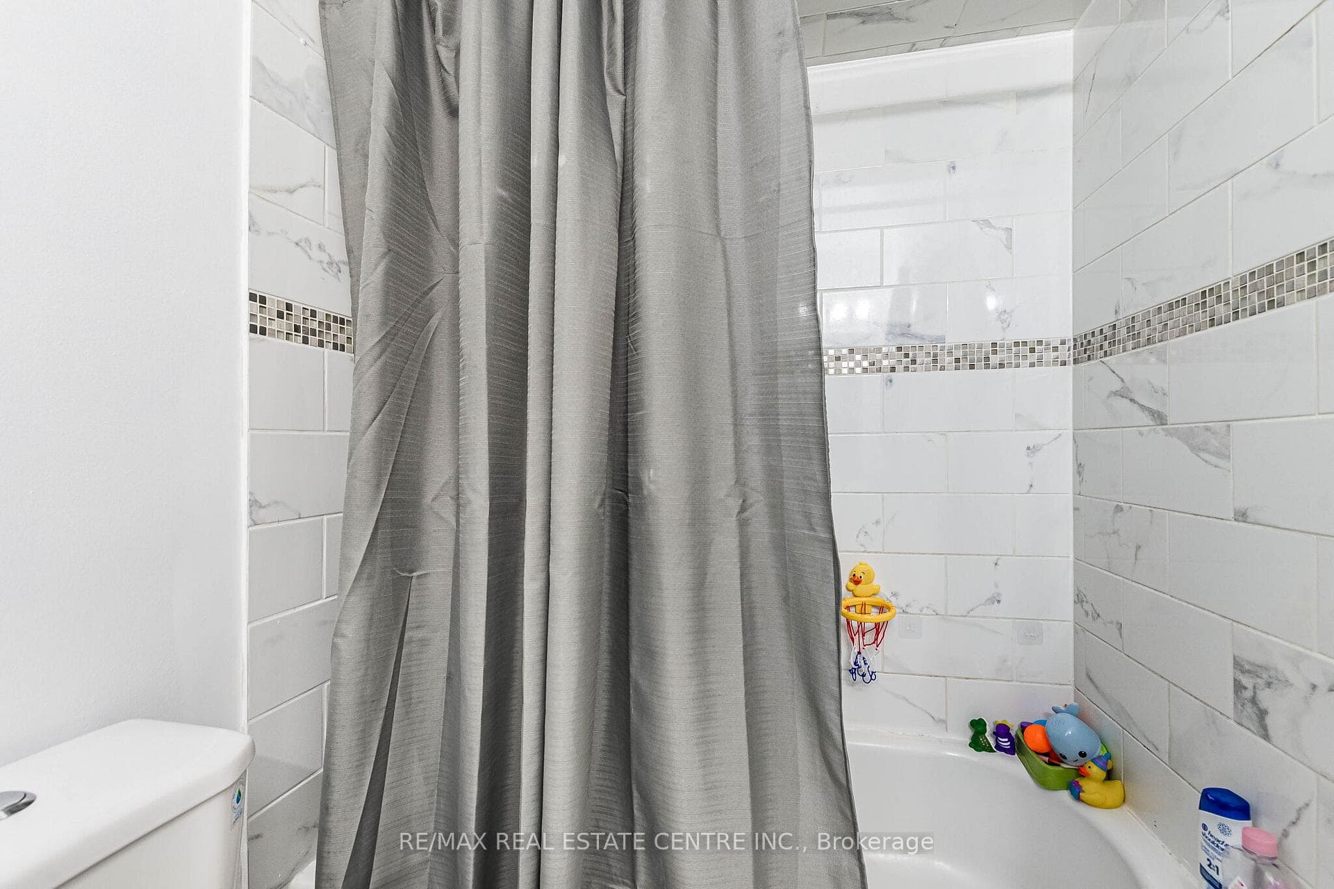102 Timberlane Drive photo 23