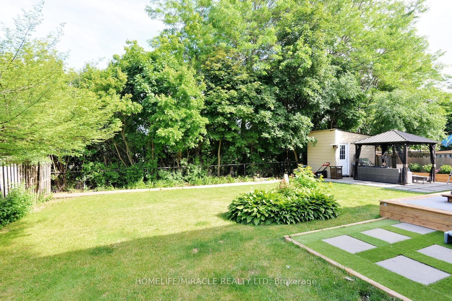 80 Jill Crescent photo 43