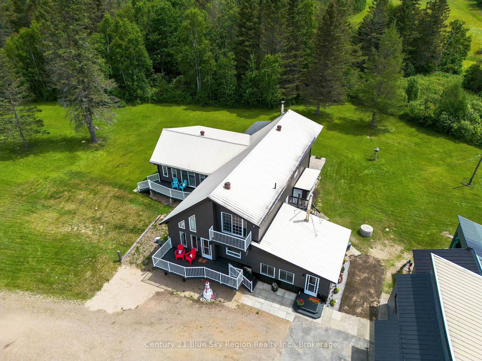 78 Papineau Road photo 4