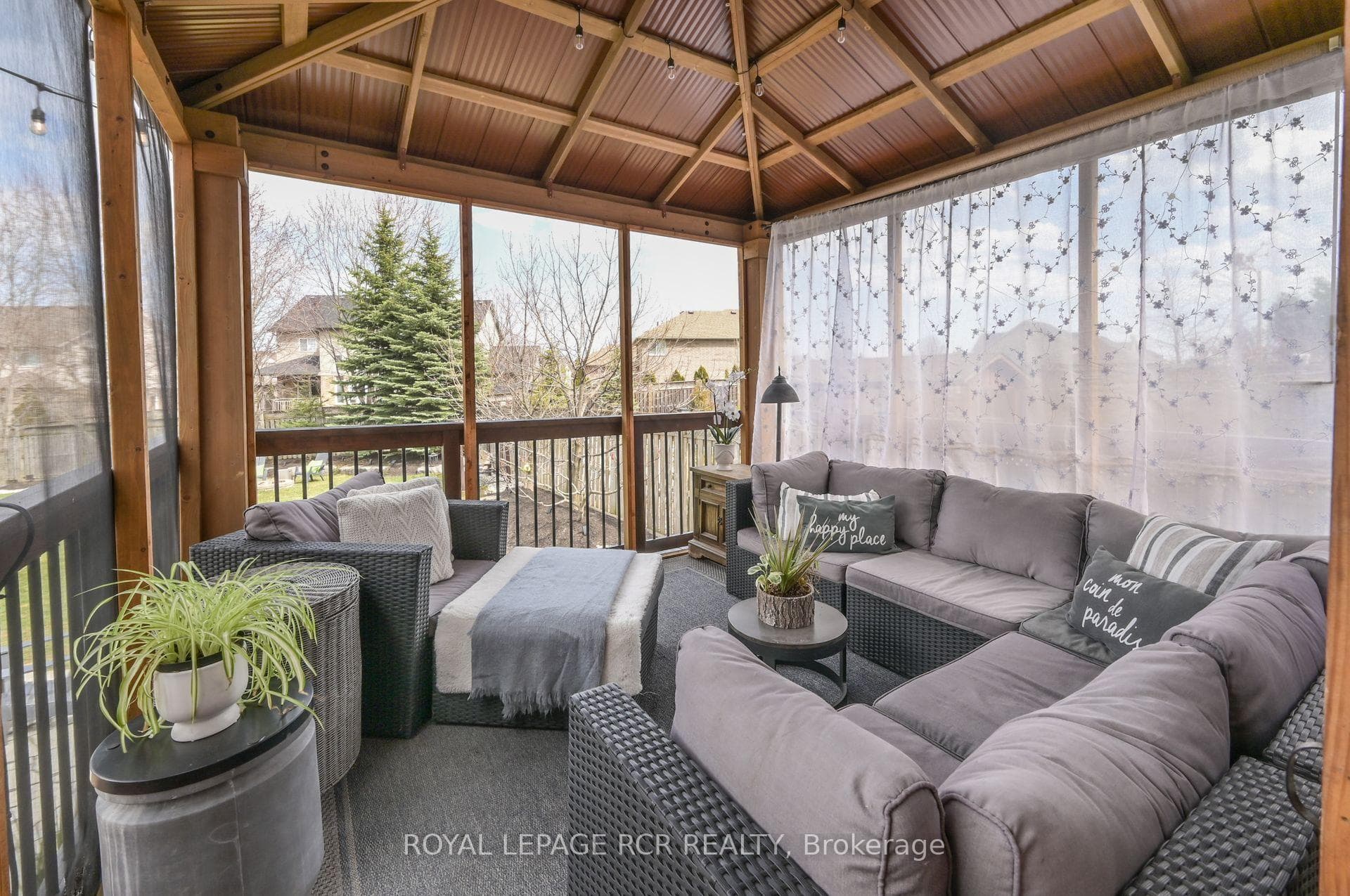 5 Dinnick Crescent photo 32