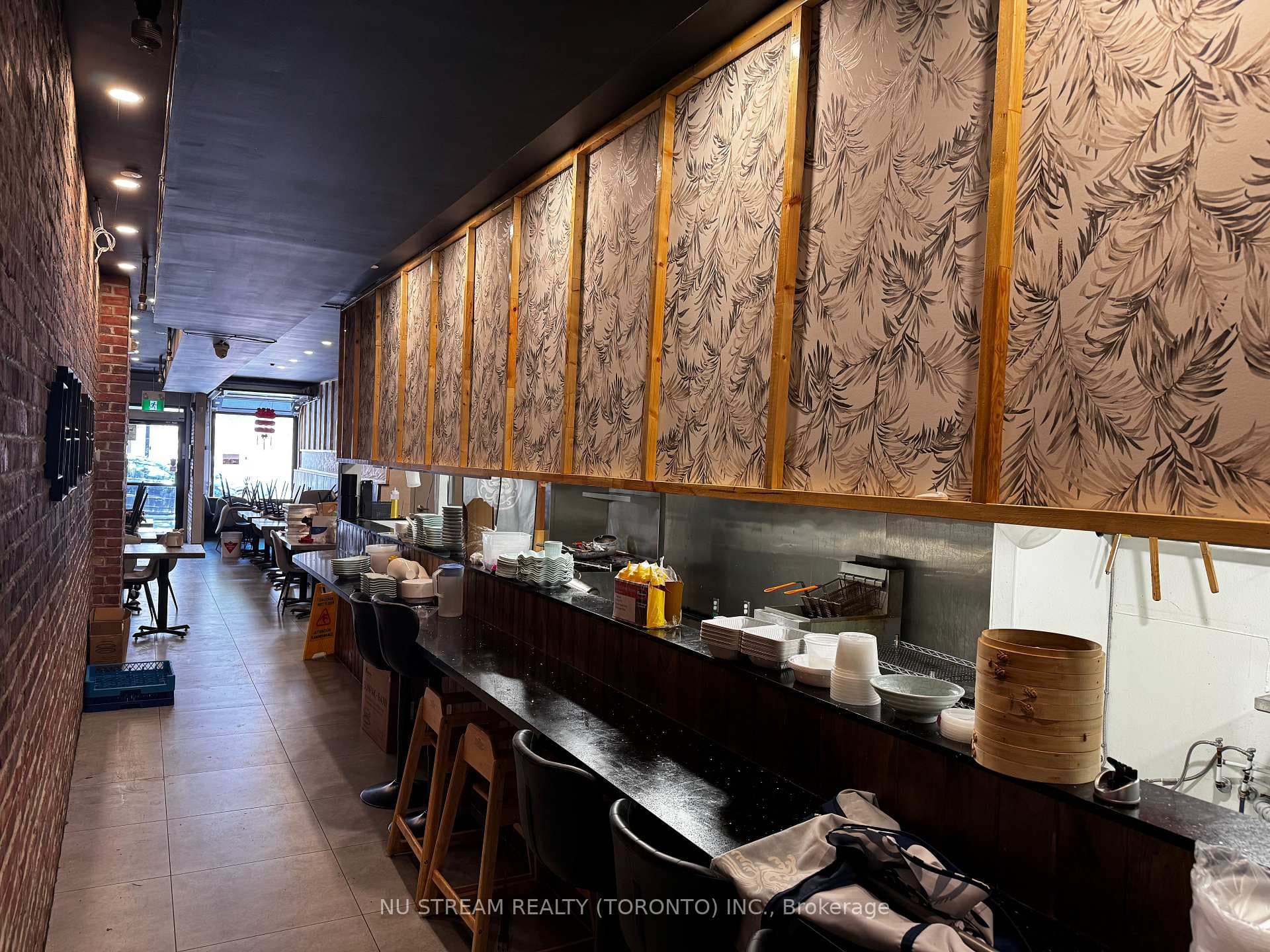 515 Bloor Street photo 7
