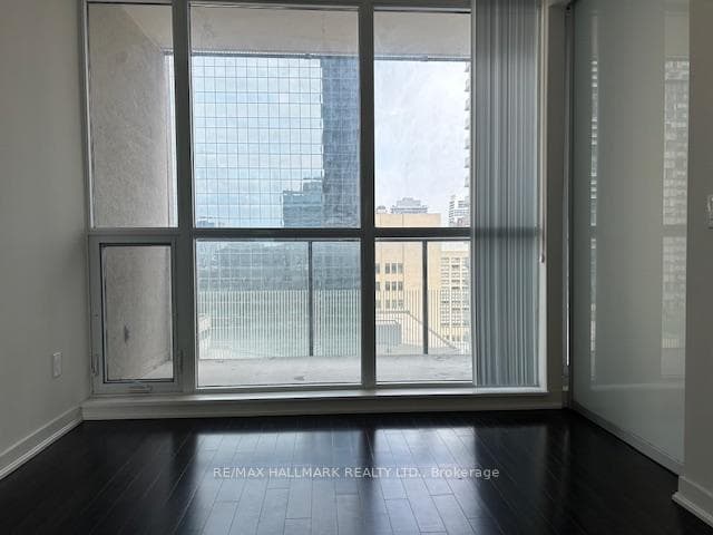 770 Bay Street Unit 1502 photo 24