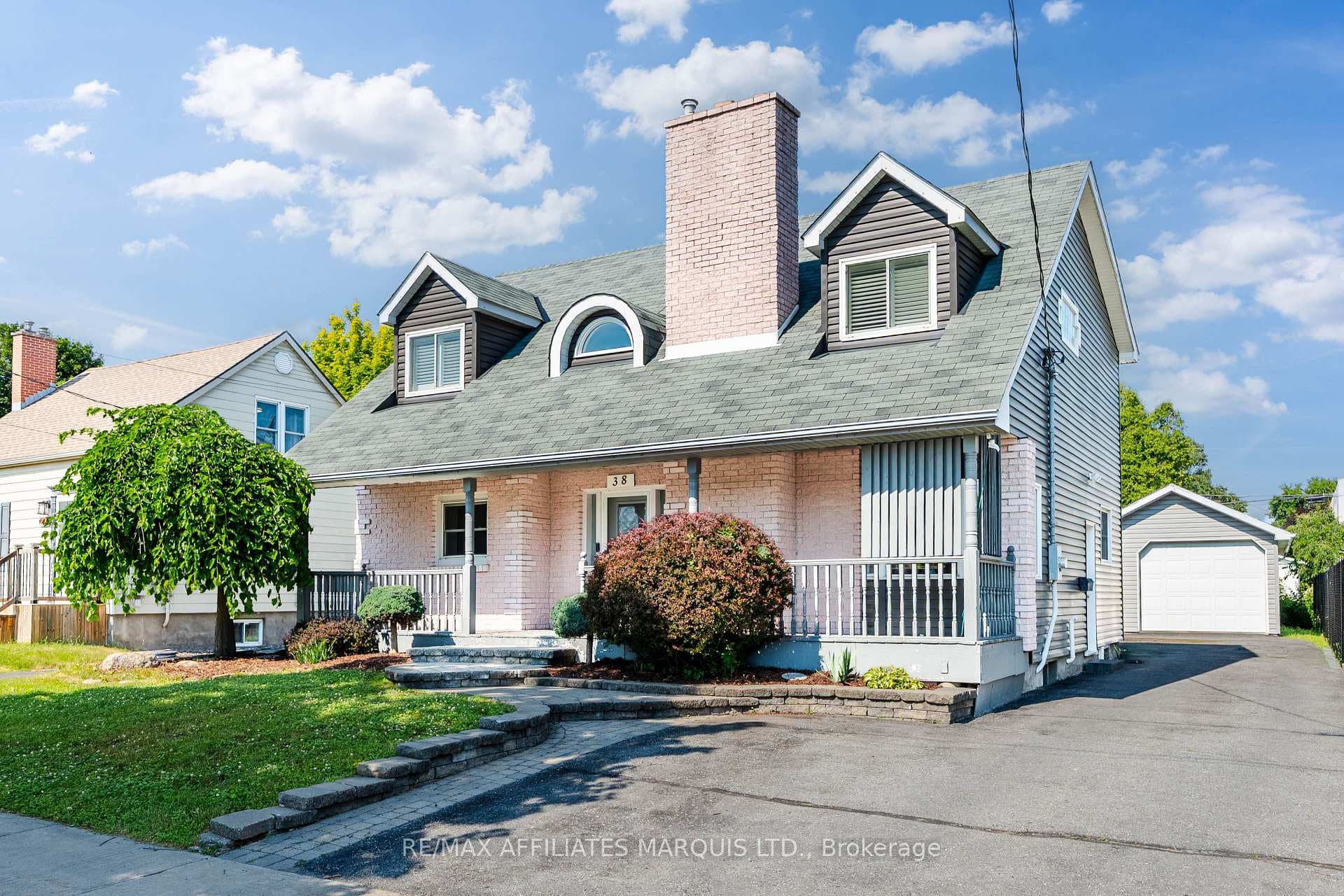 38 Bryden Avenue photo 2