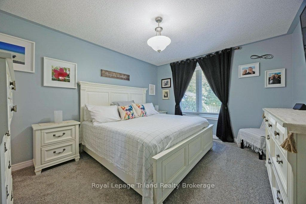12 Graydon Drive photo 19