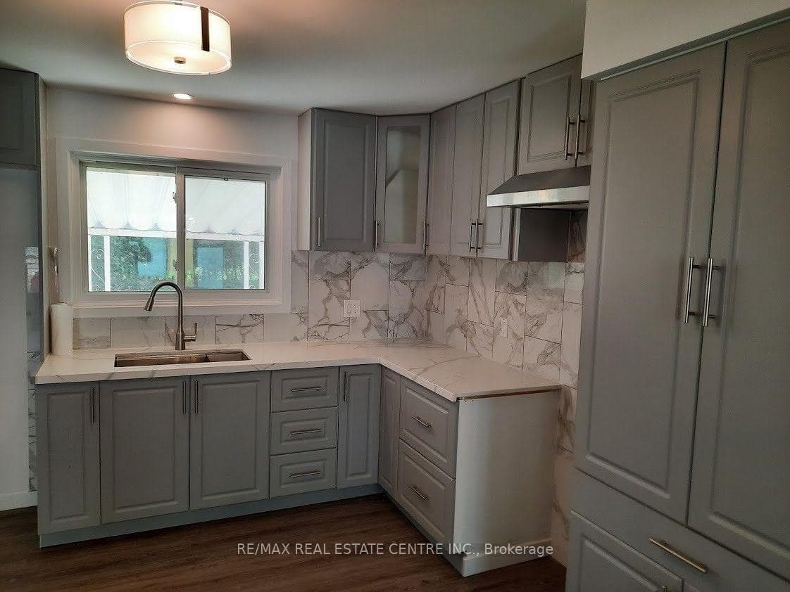 391 Tamarack Drive photo 2