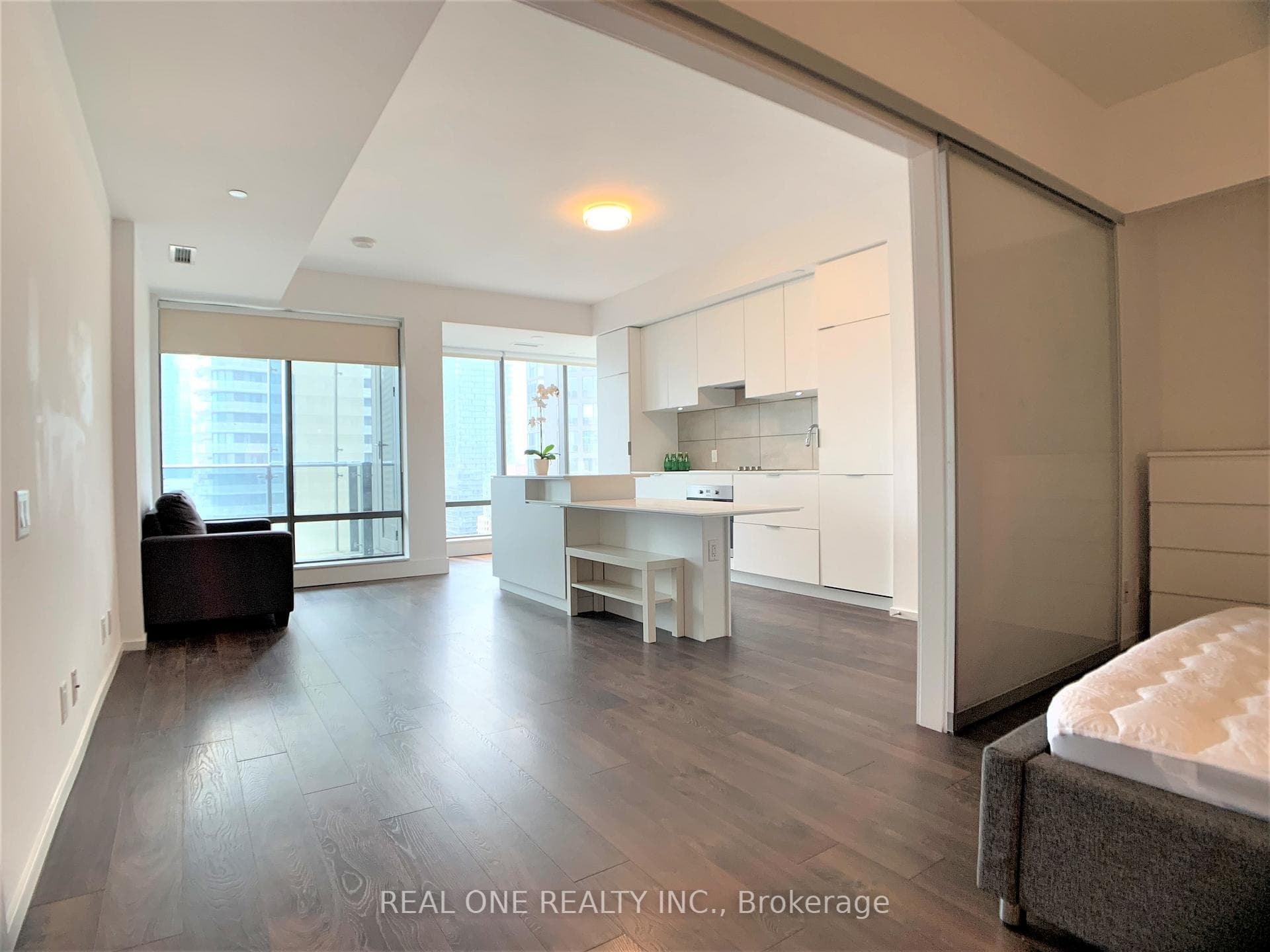 5 St Joseph Street Unit 1404 photo 8
