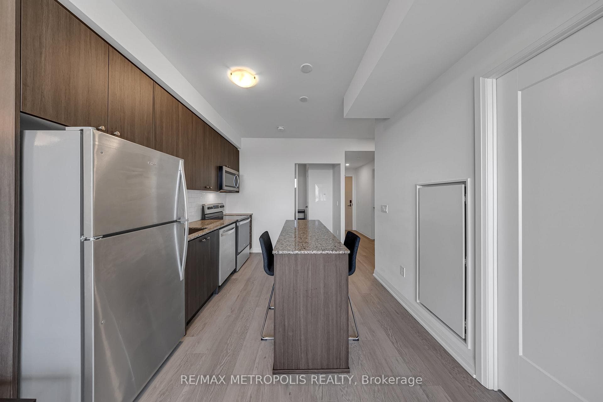 1415 Dundas Street Unit 413 photo 19