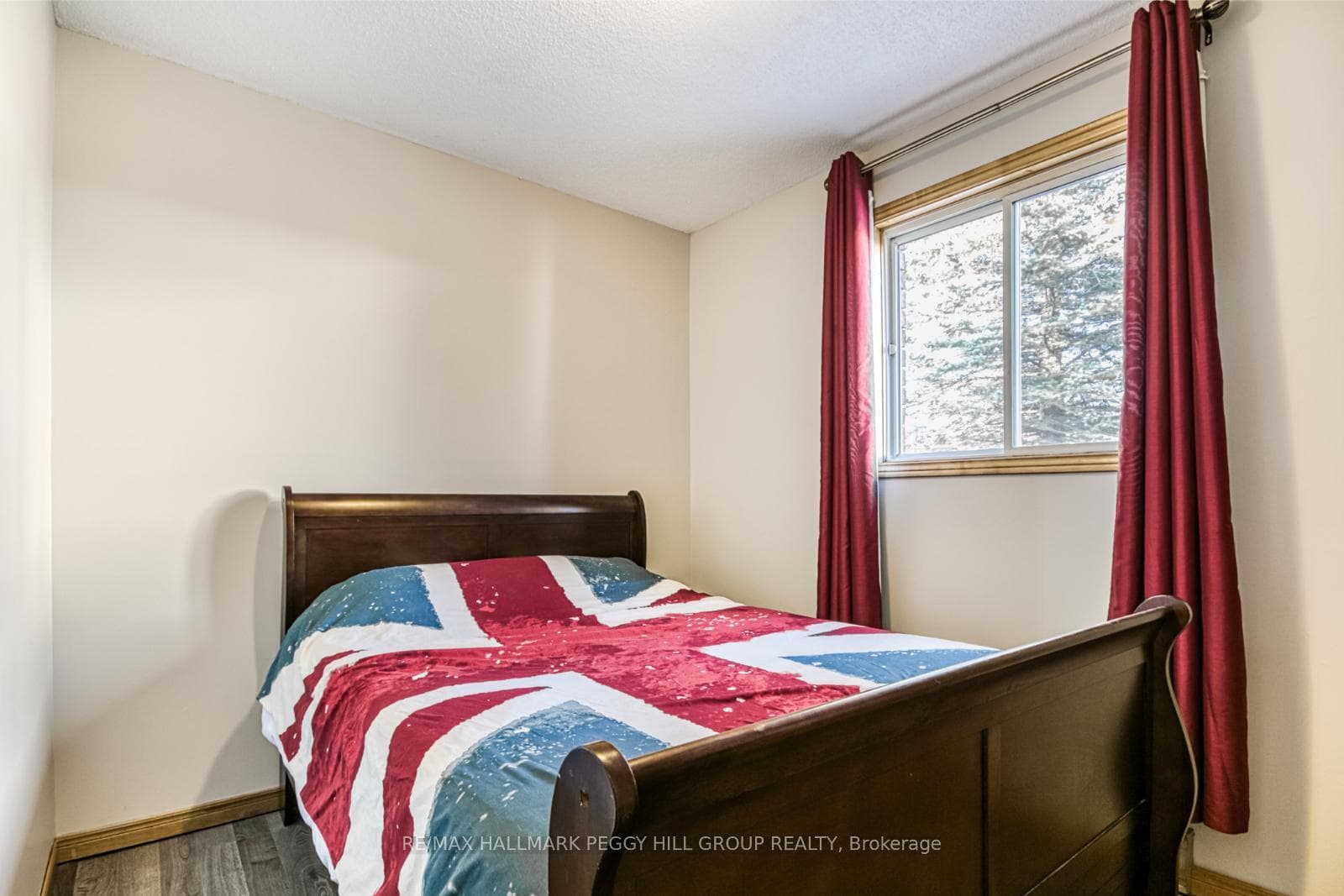 221 Brookside Road photo 8