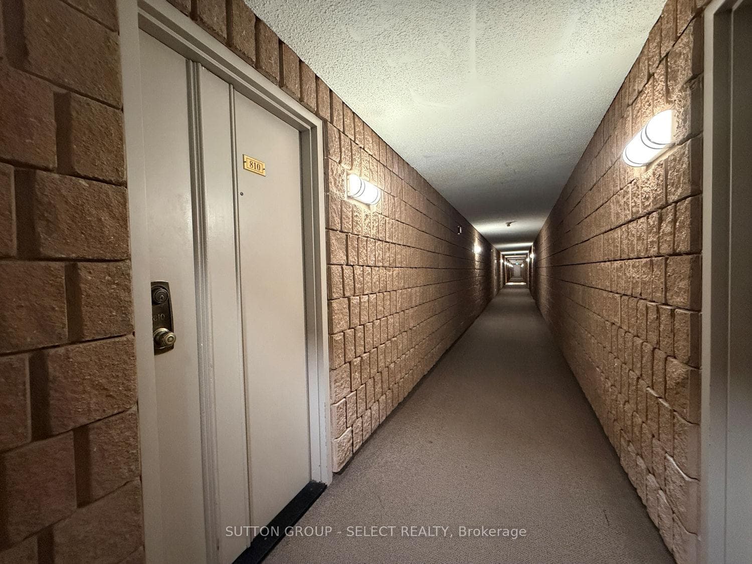 600 Grenfell Drive Unit 810 photo 6