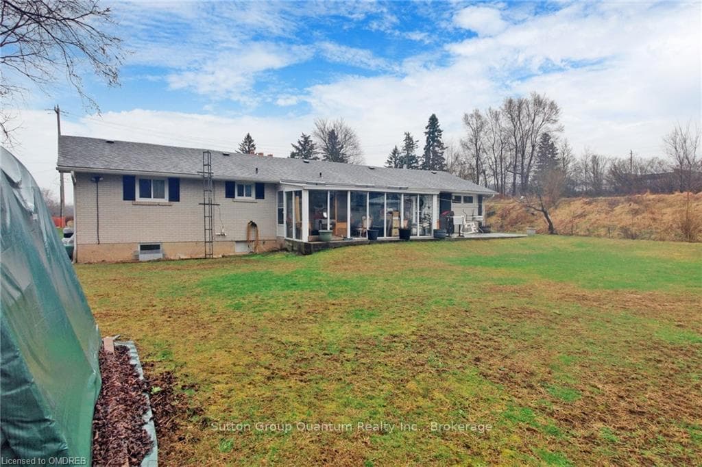 400 MAPLE Avenue photo 33