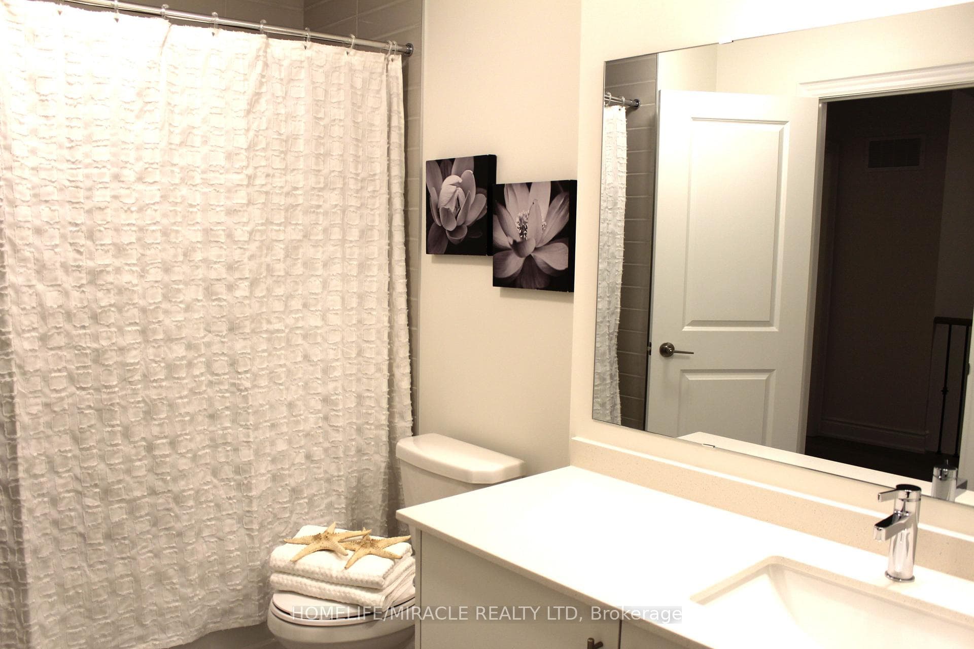 94 BERMONDSEY Way photo 17