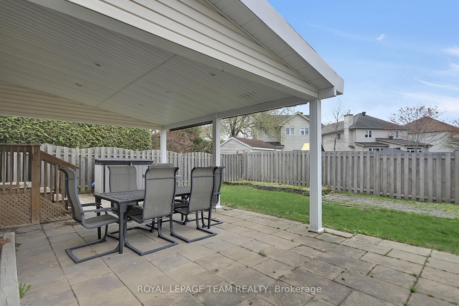 18 Longshire Circle photo 28