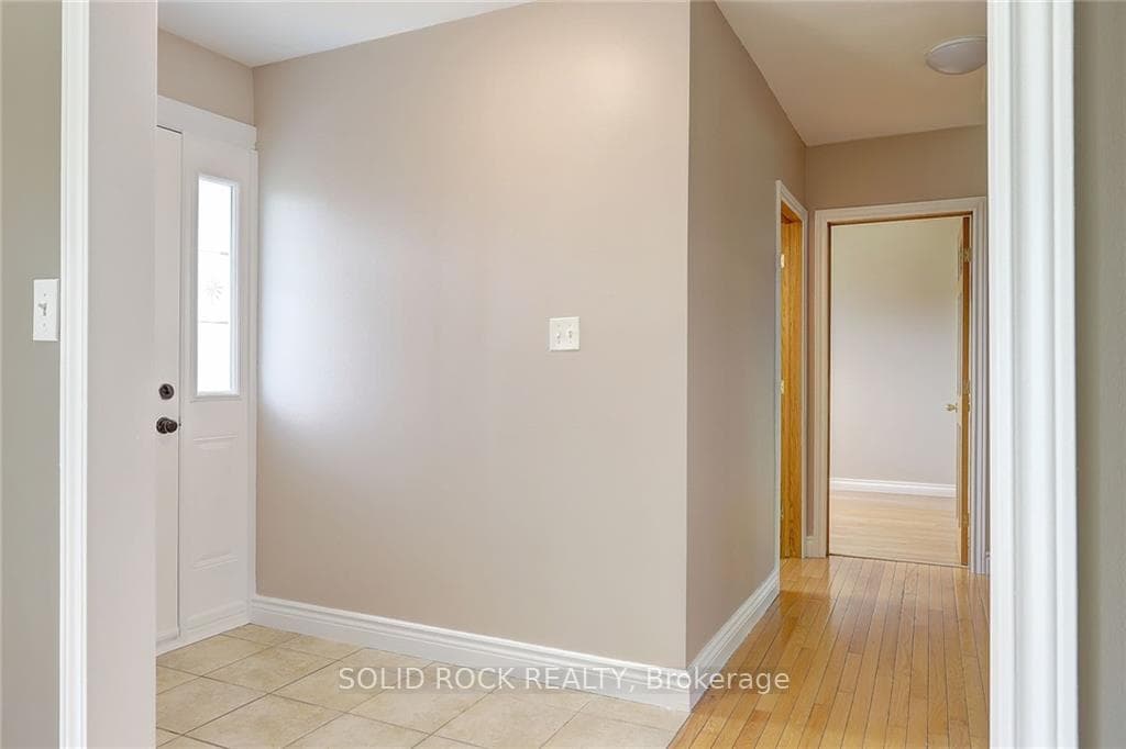 8 WEST MCLEAN Boulevard photo 4