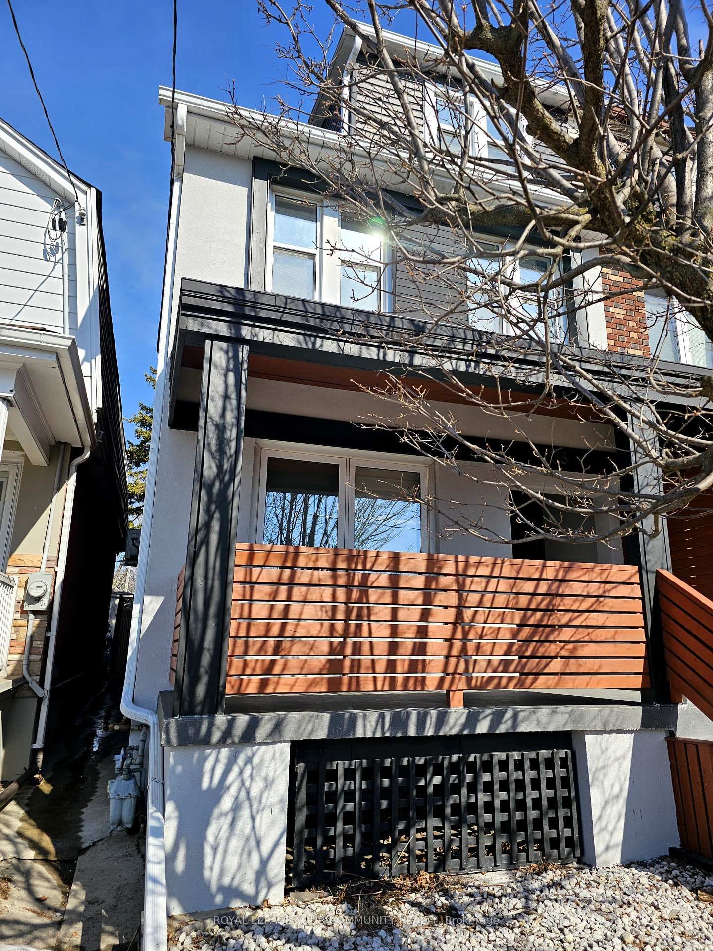 58 Ashbury Avenue photo 2
