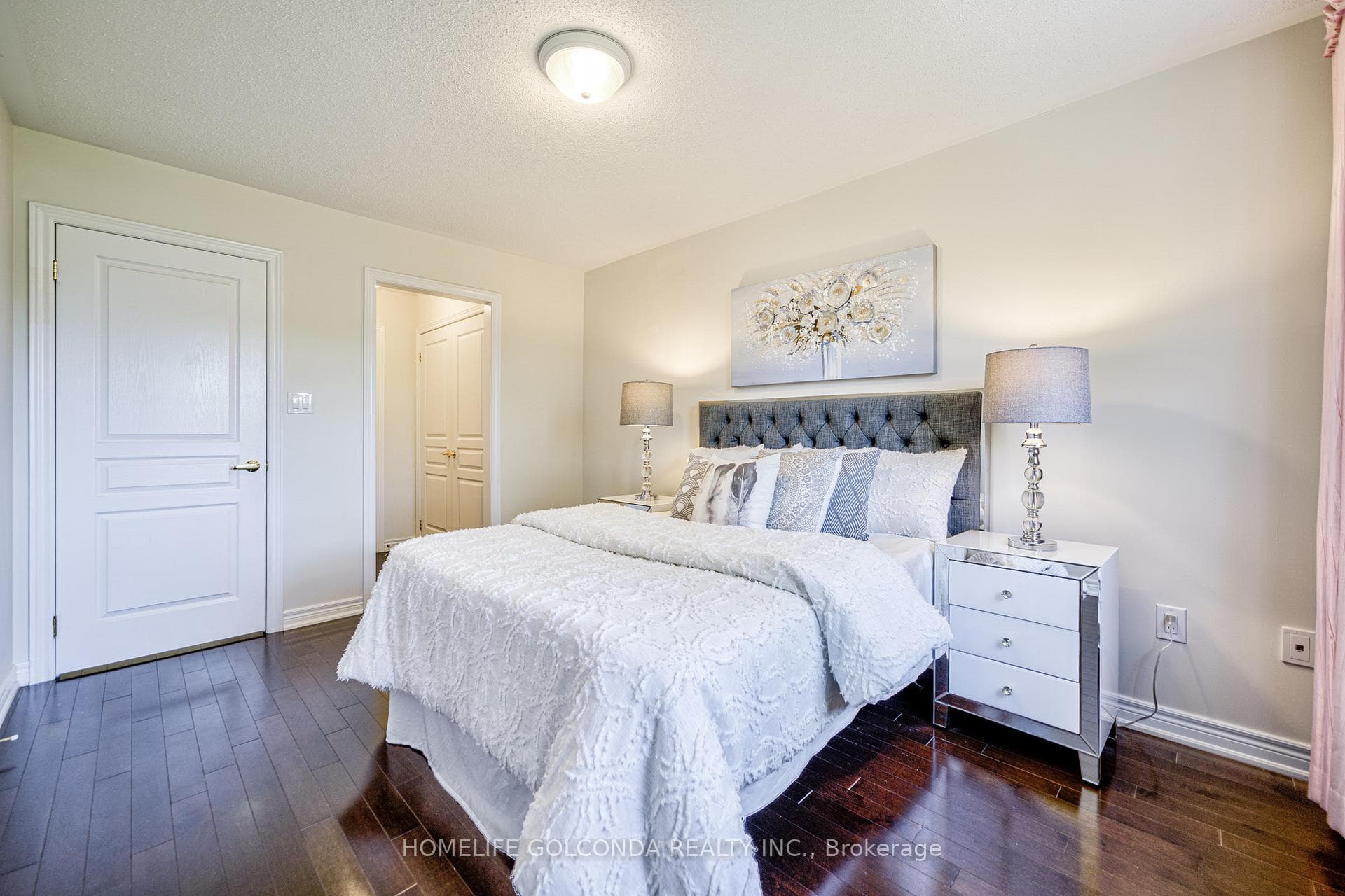 42 pagnello Crescent photo 22