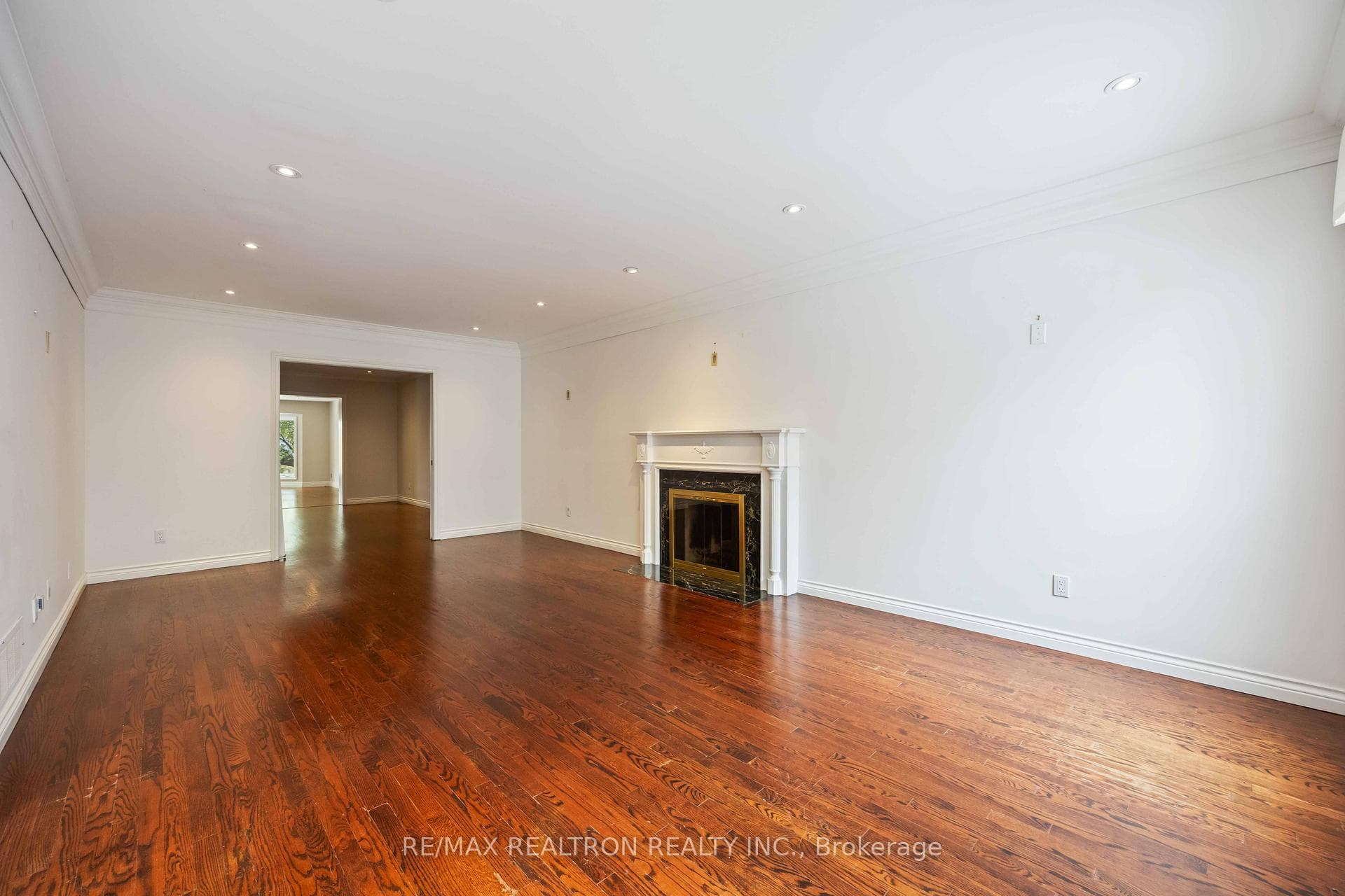 12 Donwoods Drive photo 8