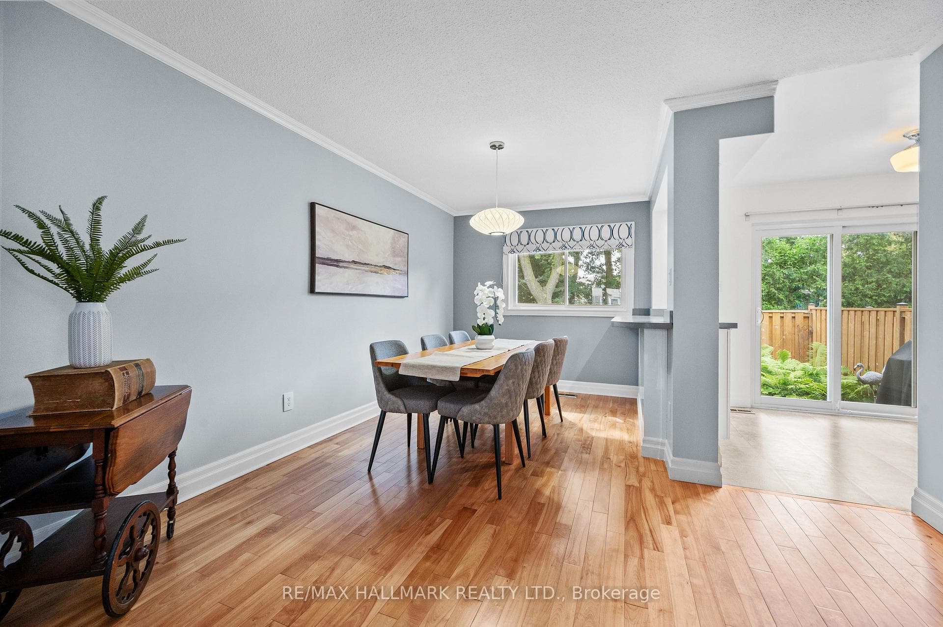 2825 Gananoque Drive Unit 6 photo 10