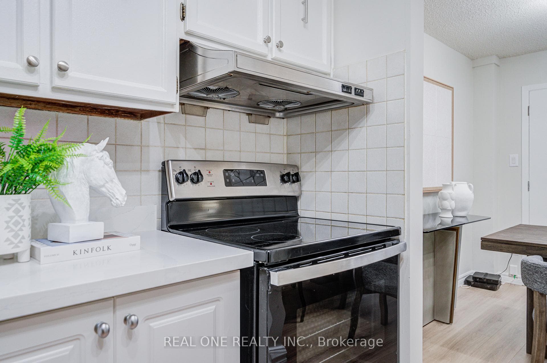 81 Elsa Vine Way photo 17