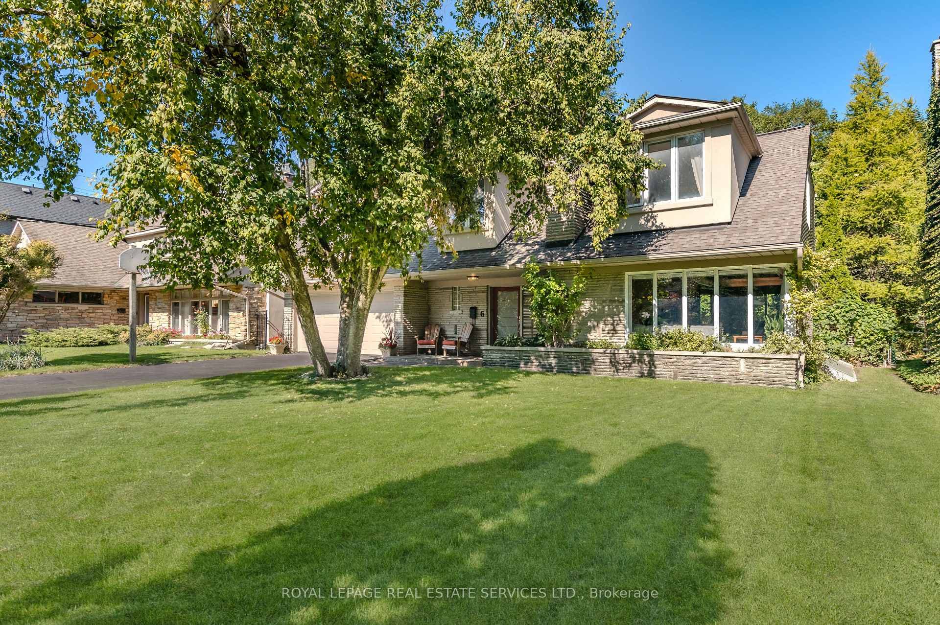 6 Ashley Park Road photo 1