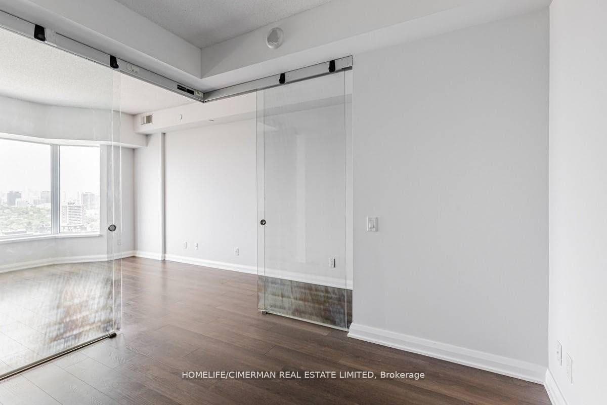 155 Yorkville Avenue Unit 3001 photo 18
