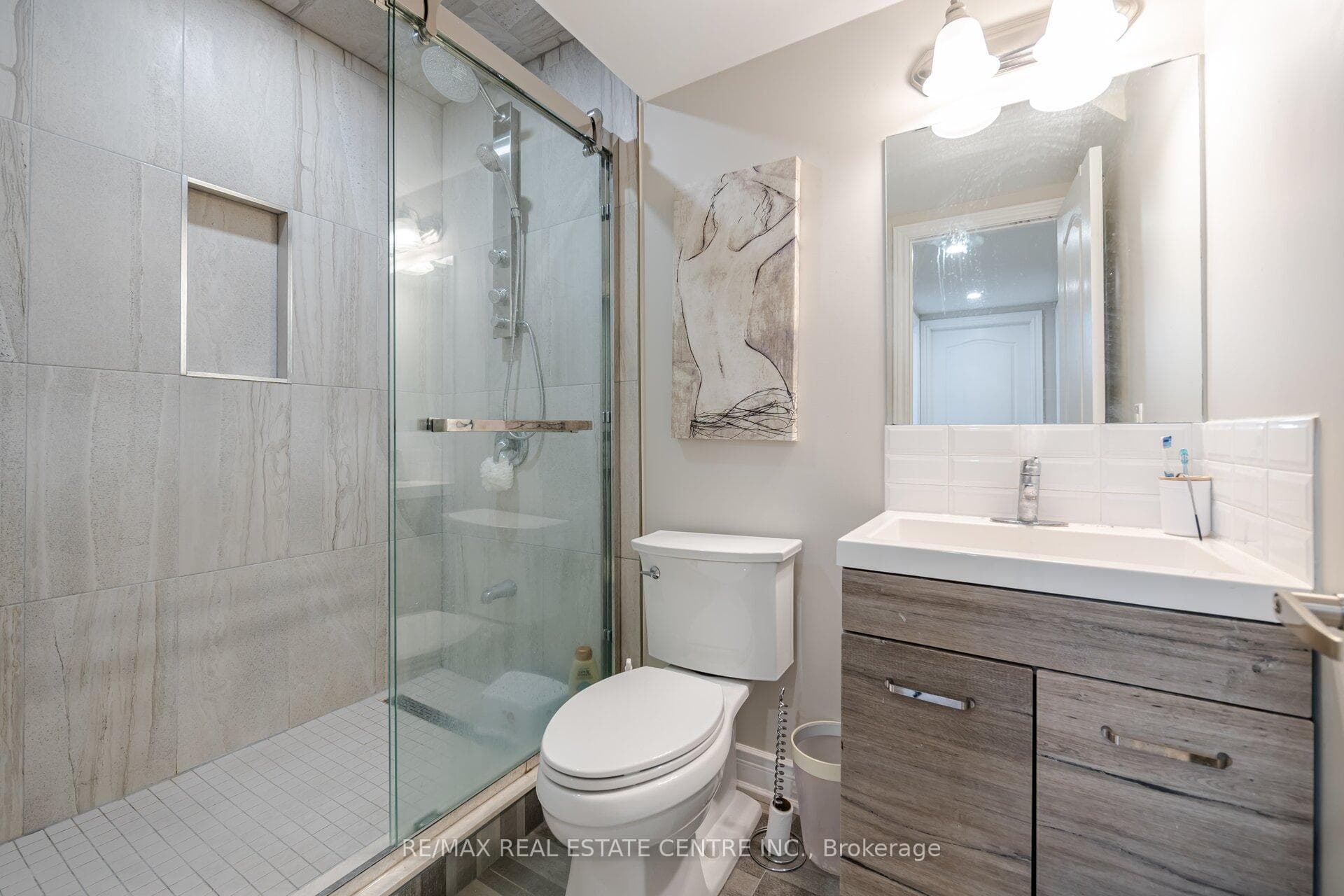 12 Sheldon Drive photo 36