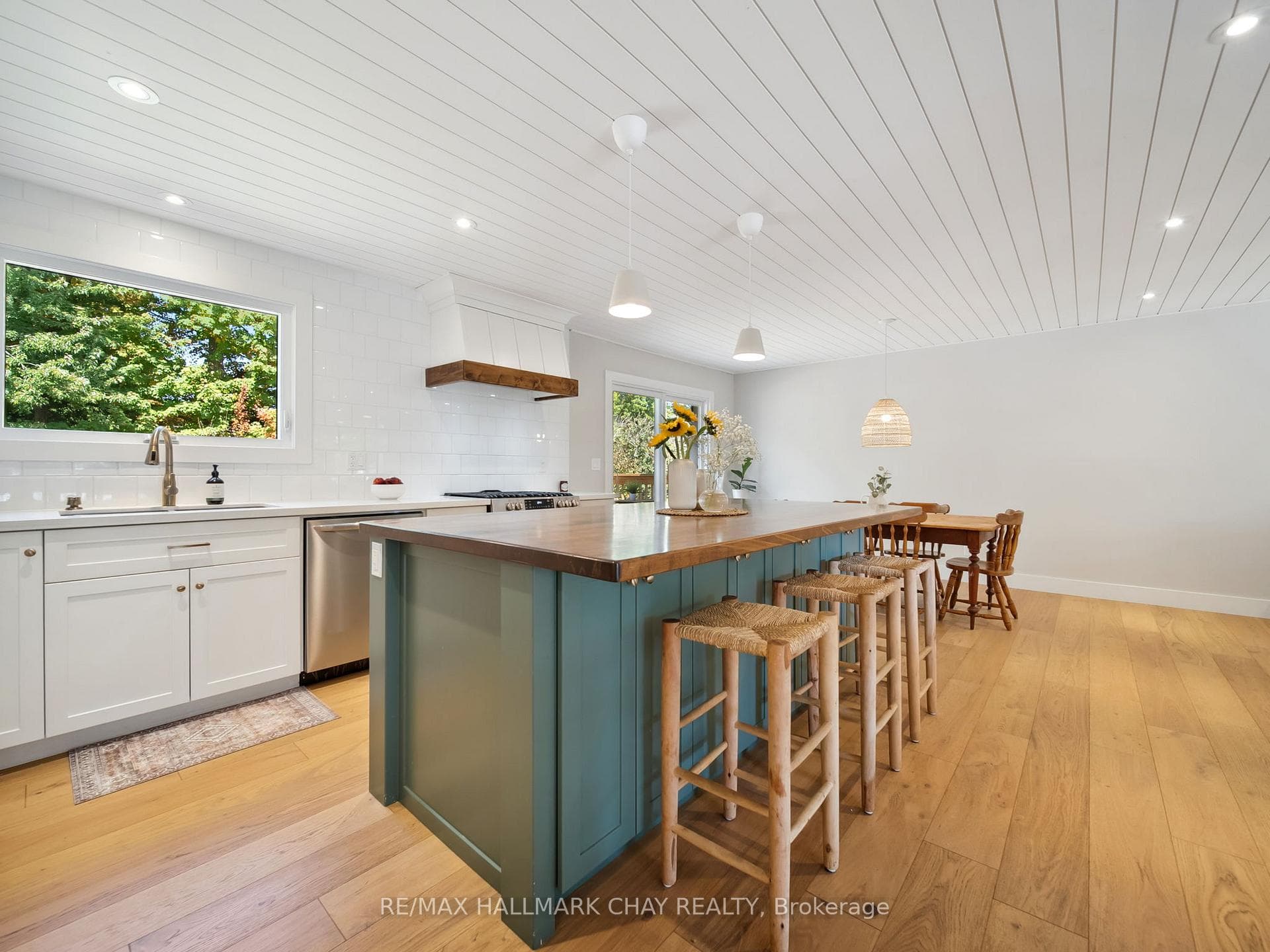 58 Lankin Boulevard photo 10